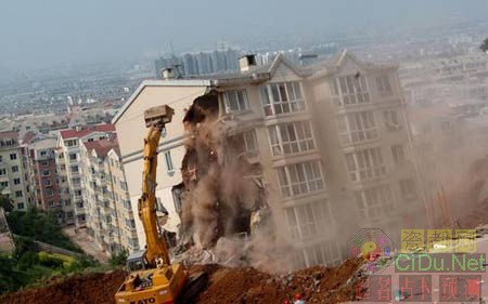 ������ɽ�廬����ɵػ����ݾ���¥�����